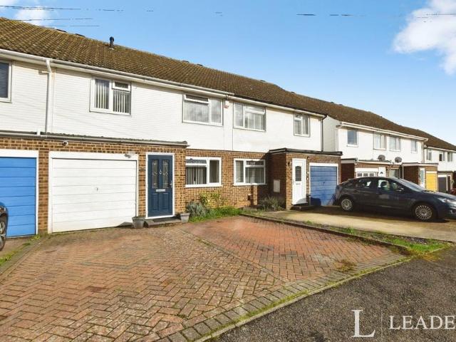 Clarence Road, Stansted, Essex, CM24 3 bed terraced house to rent £1,800 pcm £415 pw