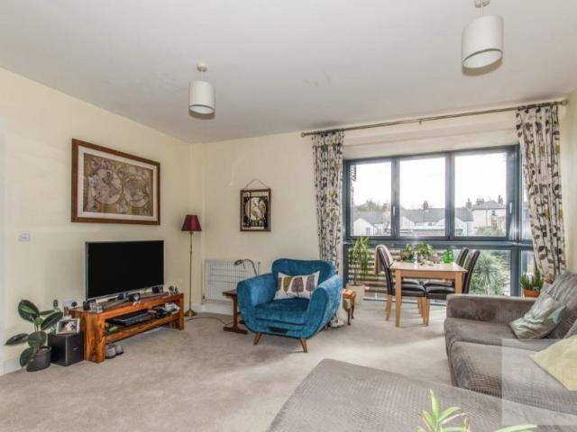 Clarence Row, Gravesend DA12, 2 bed property to rent, £1,400 pcm | PrimeLocation