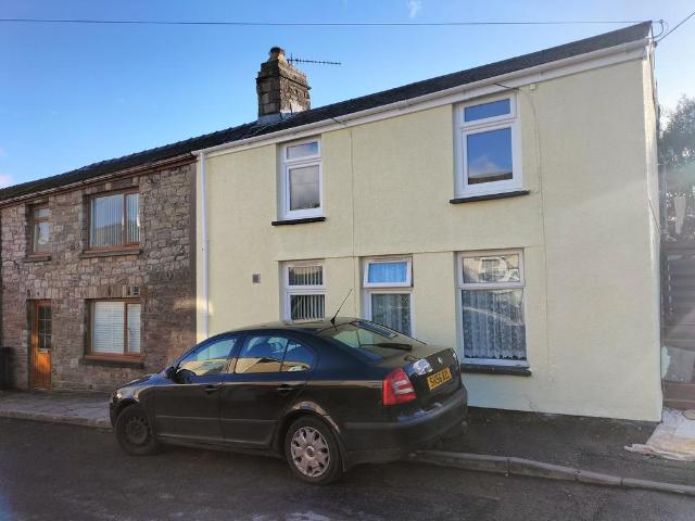 Clarence street, Brynmawr, NP23 2 bed flat to rent £565 pcm £130 pw