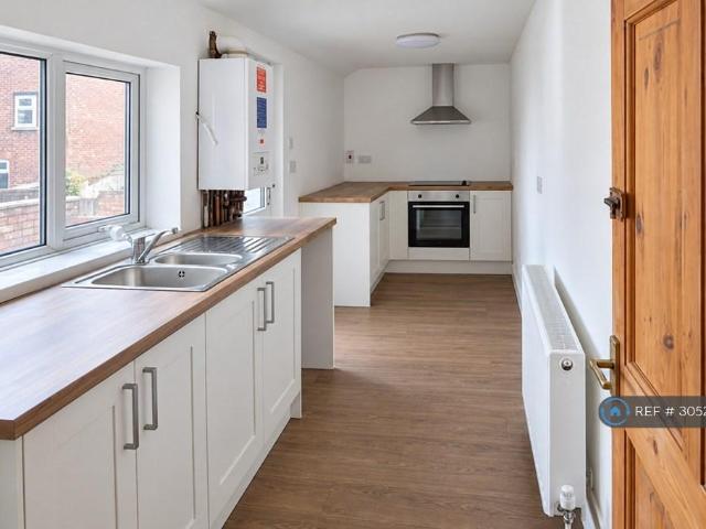 Clarence Street, Durham, DH6 4 bed terraced house to rent £849 pcm £196 pw