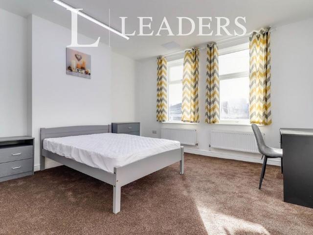 Clarence Street, LE11 1 bed terraced house to rent £550 pcm £127 pw