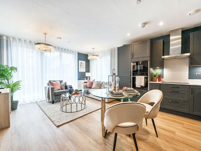 Clarence Street, Staines TW18, 2 bed flat to rent, £2,000 pcm | PrimeLocation