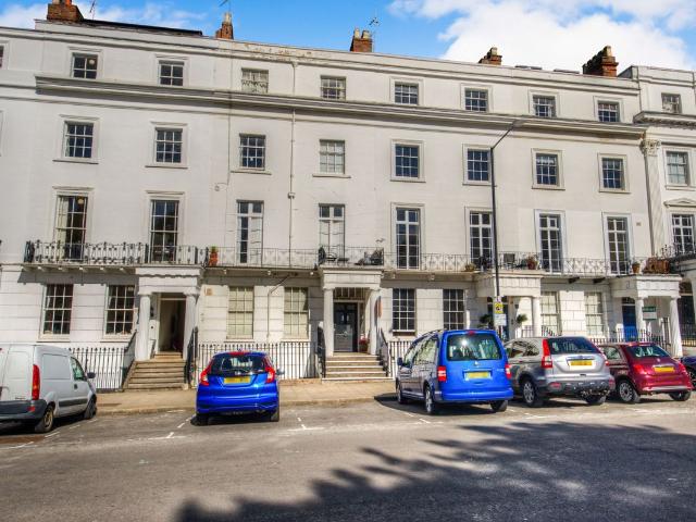 Clarendon Square, Leamington Spa CV32, 2 bed flat to rent, £1,800 pcm | PrimeLocation