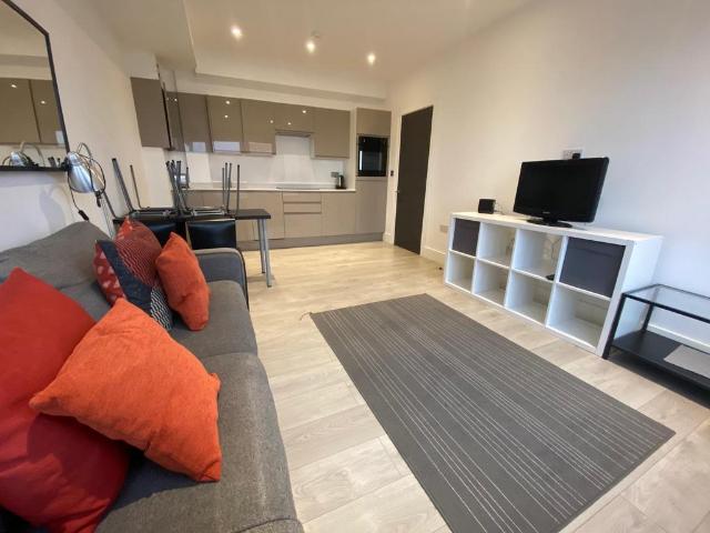 Clarendon Road, WATFORD, WD17 1 bed apartment to rent £1,350 pcm £312 pw