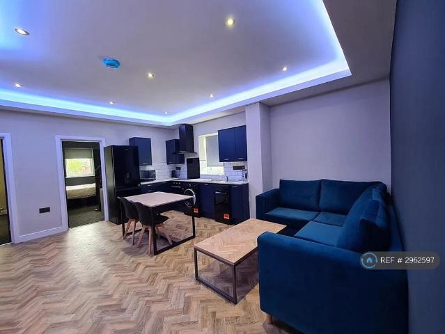 Clarendon Road, Birmingham, B16 3 bed flat to rent £1,750 pcm £404 pw