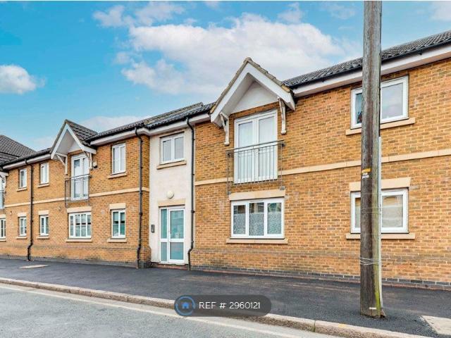 Clarendon Road, Cheshunt, Waltham Cross EN8, 2 bed flat to rent, £1,500 pcm | PrimeLocation