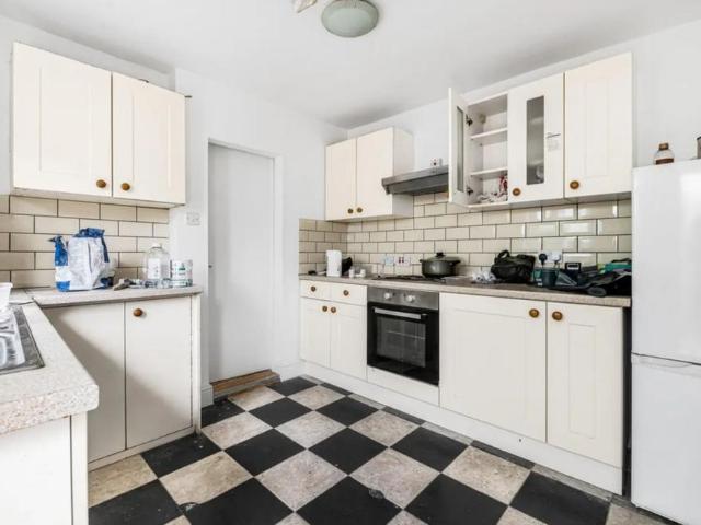 Clarendon Road, Croydon 3 bed house to rent £2,200 pcm £508 pw