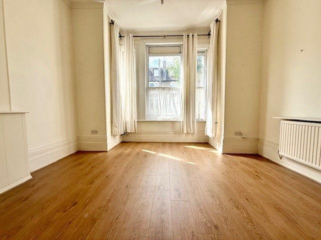 Clarendon Road, London E18, 1 bed flat to rent, £1,450 pcm | PrimeLocation