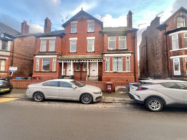 Clarendon Road, Manchester M16, Studio to rent, £725 pcm | PrimeLocation