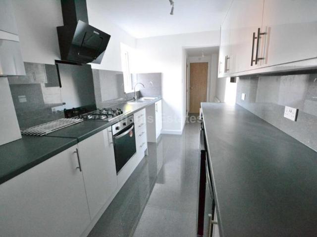 Clarendon Road, Reading 5 bed terraced house to rent £3,250 pcm £750 pw