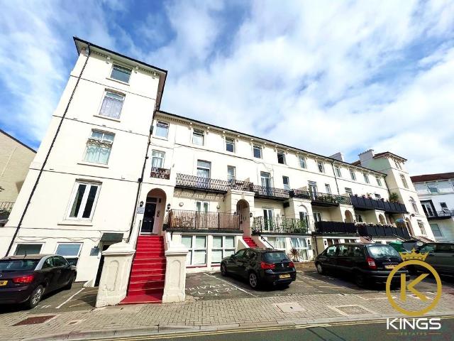 Clarendon Road, Southsea 2 bed flat to rent £1,050 pcm £242 pw
