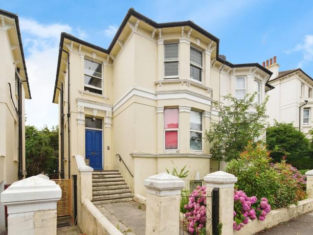 Clarendon Villas, Hove BN3, 4 bed flat to rent, £2,200 pcm | PrimeLocation