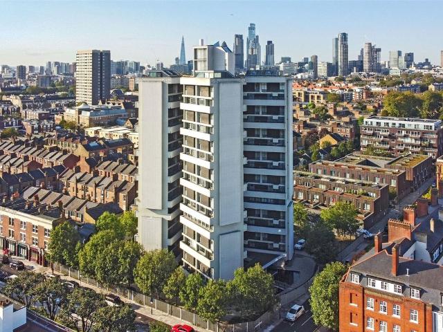 Claredale Street, Keeling House Claredale Street E2, 1 bed flat to rent, £2,150 pcm | PrimeLocation