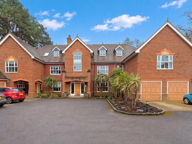 Clareways, Lady Margaret Road, Sunningdale, Berkshire SL5, 2 bed flat to rent, £2,500 pcm | PrimeLocation