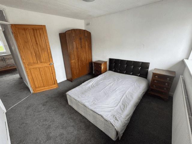 Clark Way, Hounslow, TW5