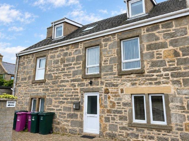 Clark Street, Elgin IV30 2 bed flat to rent £750 pcm £173 pw