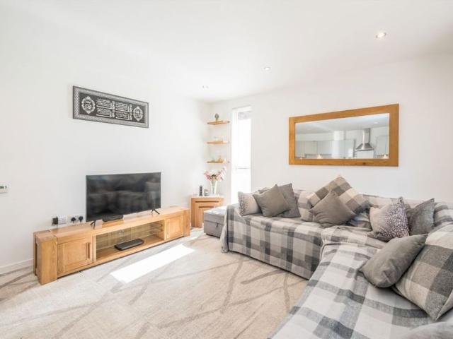Clarke Avenue, TW3, London