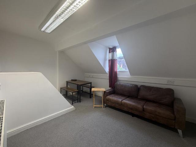 Clarkegrove Road, Sheffield S10 3 bed flat to rent £1,100 pcm £254 pw