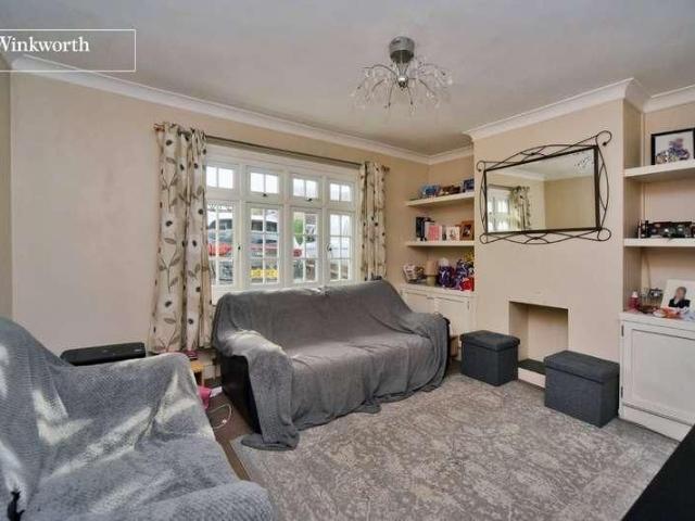 Clarkes Avenue, Worcester, KT4