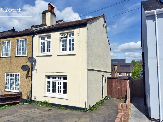 Clarkes Avenue, Worcester Park KT4, 3 bed semi detached house to rent, £2,200 pcm | PrimeLocation