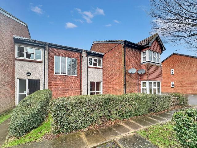 Clarkes Drive, Clarkes Drive, Uxbridge, Greater London UB8, 1 bed flat to rent, £1,000 pcm | PrimeLocation