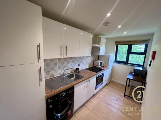 Clarkes Drive, UB8 Century 21 United Kingdom
