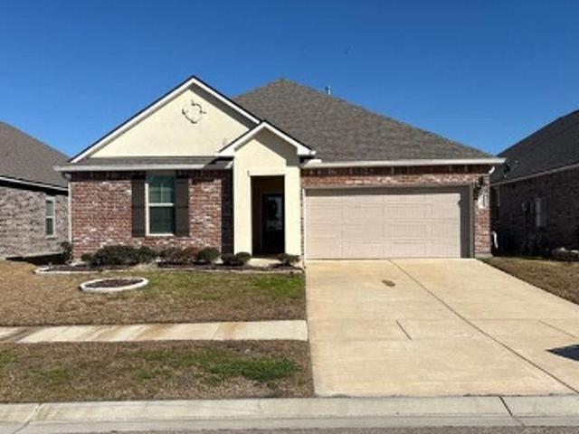 Clarkston Grove Dr