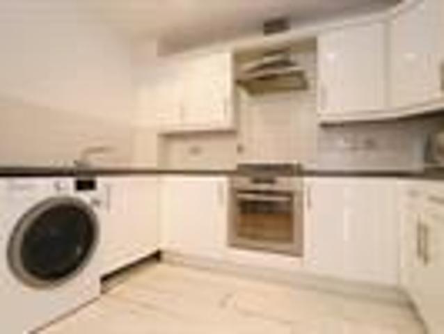 Clarkson Court, Hatfield AL10, 3 bed flat to rent, £2,499 pcm | PrimeLocation
