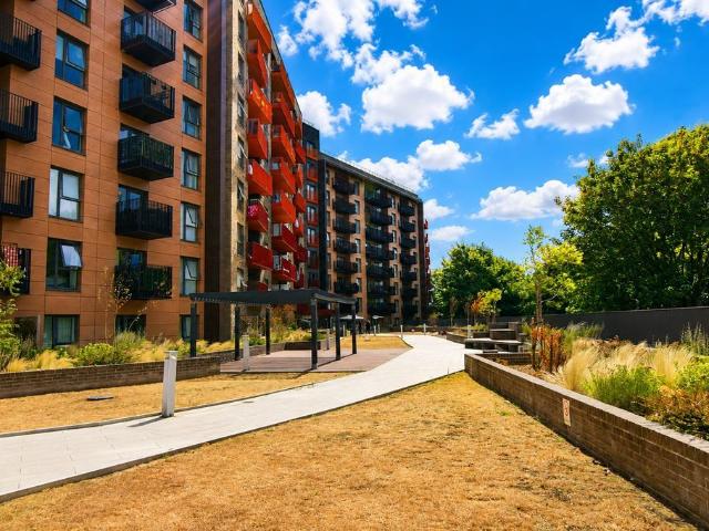 Claribel Court, Mill Wood, Maidstone ME14, 2 bed flat to rent, £1,600 pcm | PrimeLocation