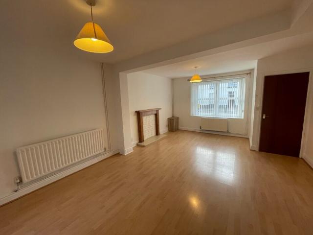 Clase Rd, Swansea, SA6