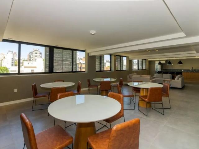 CLASS ALUGA Garden com 2 vagas junto a Nova York e 24 de outubro