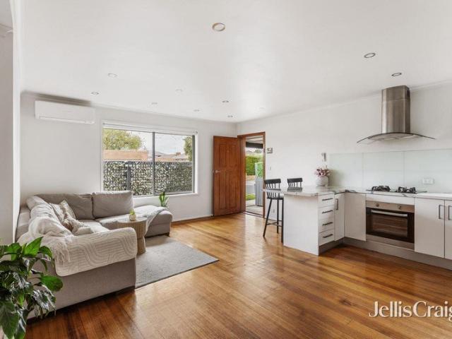 Classic and independent light filled villa