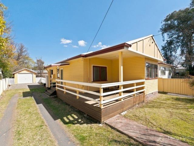 Classic Armidale Appeal with Space to Make Your Own