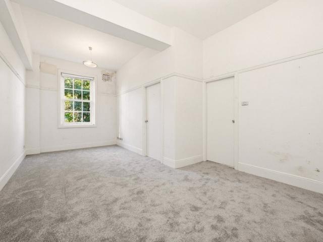 Classic Art Deco Apartment with Scope to Add Value