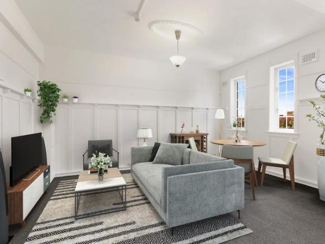 Classic Art Deco Apartment in the Iconic St James Building