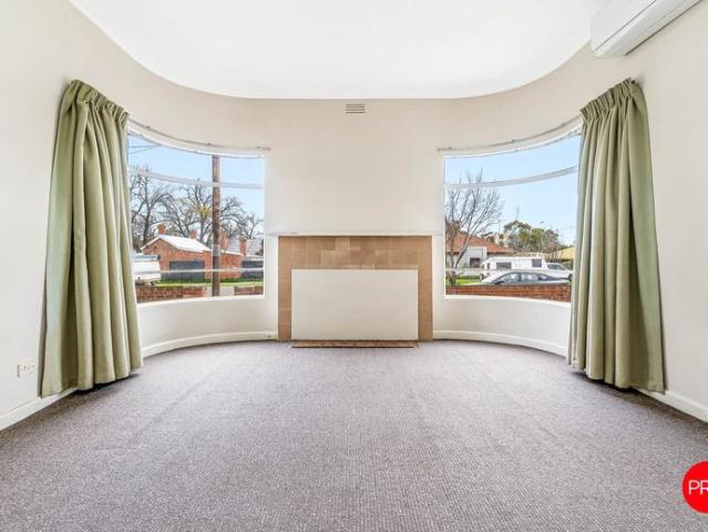 Classic Art Deco Character with Exceptional Family Space