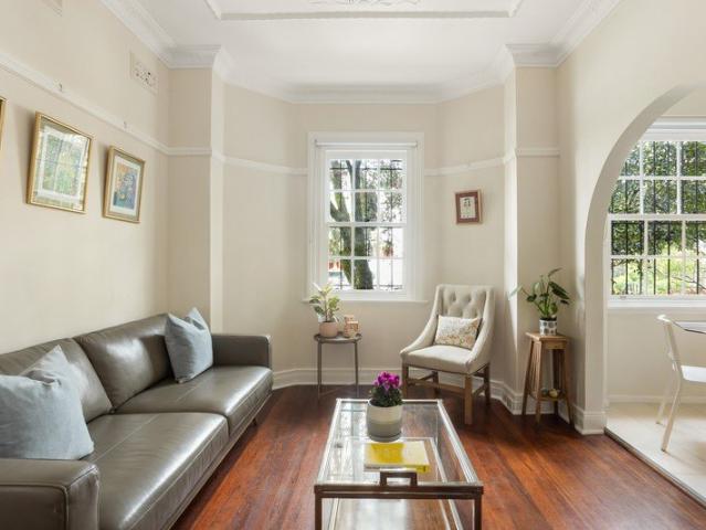 Classic Art Deco charmer in trendy parkside lifestyle setting