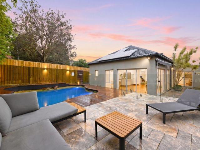 Classic Beachside Bungalow with Family Flexibility & Future Potential