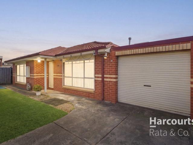 CLASSIC CHARACTER, EASY LIVING IN A CONNECTED THOMASTOWN SETTING