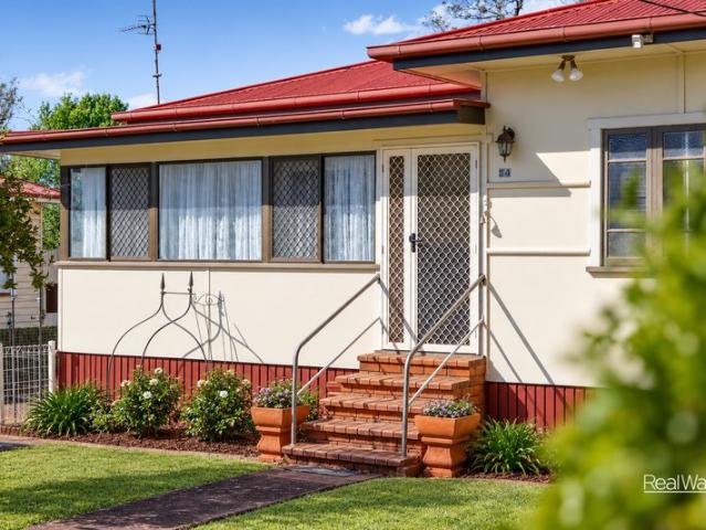 Classic Character Home on a Generous 1,012m² Block