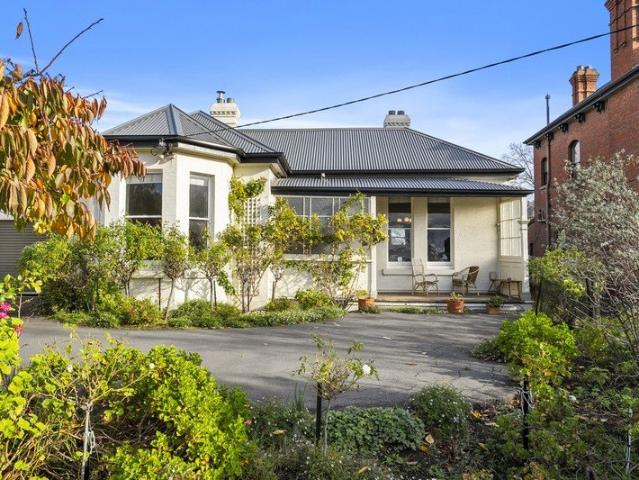 Classic character in a convenient Sandy Bay setting