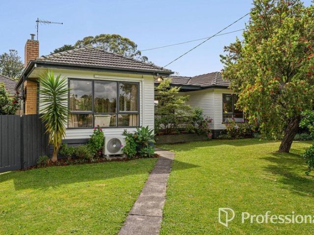 CLASSIC CHARM MEETS MODERN CONVENIENCE IN LEAFY MOOROOLBARK POCKET