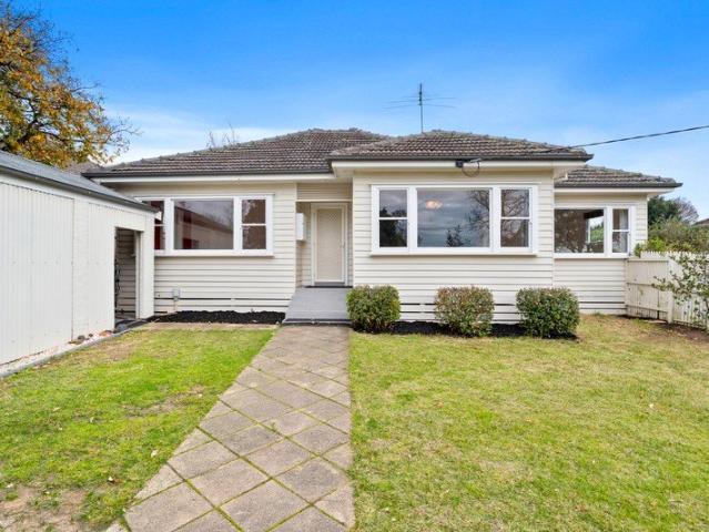 Classic charm, modern comfort in a premier Macleod setting
