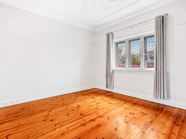 Classic Charm, Modern Comfort & Space to Entertain