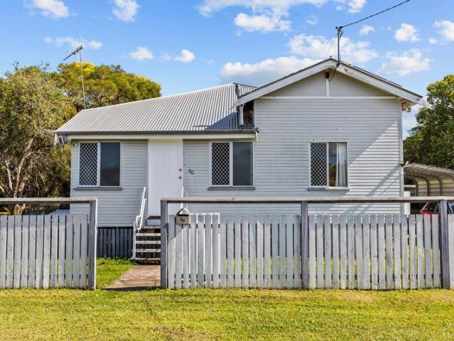 Classic Charm on a Huge 911sqm Block!