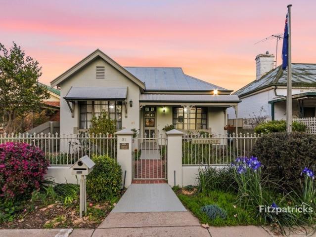 Classic Charm, Central Convenience