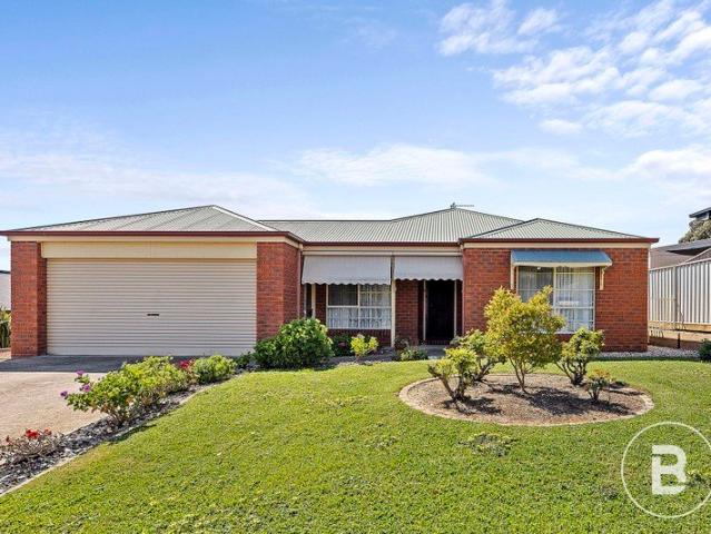 Classic Charm, Family Comfort & Space in a Quiet Court