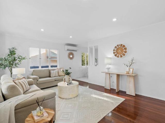Classic Charm & Generous Space in Acacia Ridge