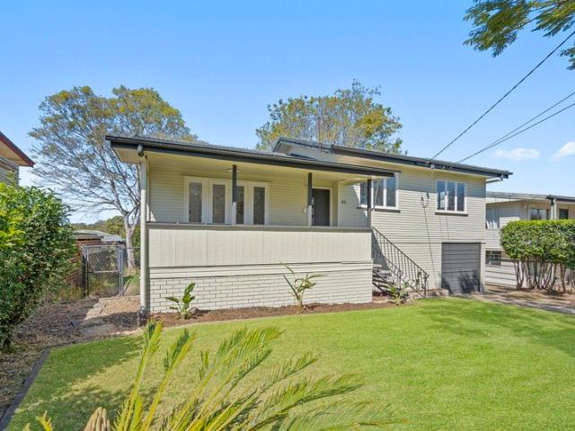 Classic Charm & Generous Space in Acacia Ridge
