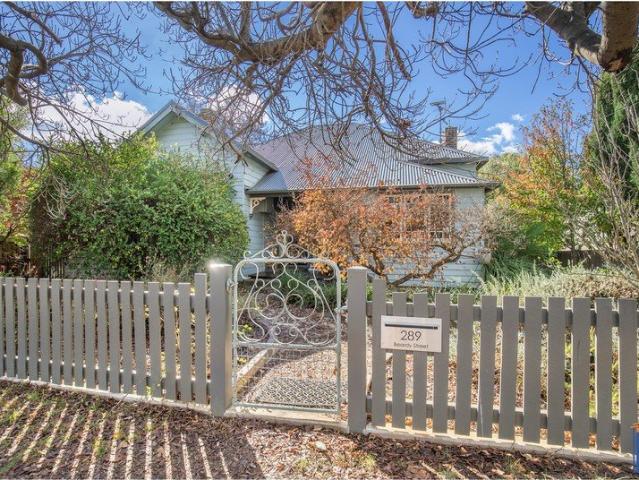 CLASSIC CHARM IN ARMIDALE CBD